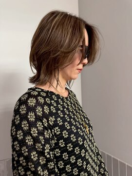 ステン(sten) レイヤーカット/ウルフカット/ウルフレイヤー/ハイライト