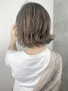 アミ(Ammi) ◆ショート/ボブ/レイヤー/イルミナカラー/髪質改善/縮毛矯正