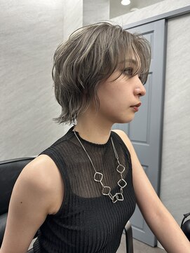 フレームプラス なんば駅前店(FRAME+) パーマ風ショートウルフ