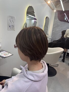 ラビス 池袋(Lovis) 暗めカラー/デザインカラー/フェイスフレーミング