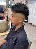 スキンフェードスパイキーショートツイストパーマメンズ10代20代
