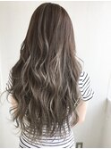 王道外国人風ハイライト×アッシュブラウン ［stylist 大塚］