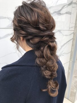 ブリス(VLISS) 編み下ろし_ことりベージュ毛先パーマ