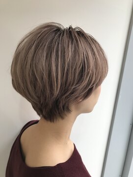 ナンバー エアロ 横浜(N° +aero) 大人可愛い20代30代40代小顔ワンサイドショートボブ丸み前下がり