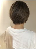 ナチュラルハイライト丸みショートボブ