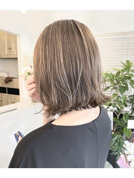 ラボリア(LABO li'a) ハイライト ボブ