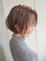 ルアーナ(LUANA)&nbsp;束感、毛流れが魅力の色っぽショート♪