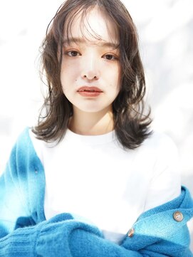 ドットハリス(.Hallis) 大人かわいい/小顔/ミディアムレイヤー/20代30代40代