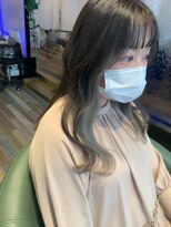 ヘアースパリゾート リアン 燕三条店(Lien)&nbsp;ホワイトベージュ_インナーカラー