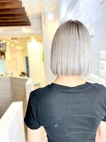 シェルティ フィエル(Shelltie Fiel)&nbsp;ホワイトシルバー