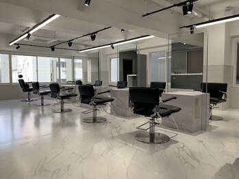 sweep〈天神〉ケアブリーチ/ダブルカラー/エクステ/髪質改善/韓国ヘア