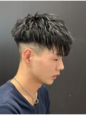 スパイラルパーマツイストパーマアップバング短髪メッシュ