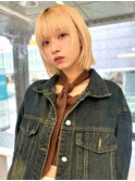 顔周りカット アッシュブロンド 10代20代 ケアブリーチ