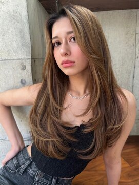 ヨロ 小岩(YOLO) ハイライトレイヤーカットダブルカラーイルミナカラー縮毛矯正