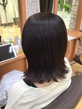 ヒラトヤ 肴町店 外ハネ小顔くびれミディアムハッシュカット×ココアグレージュ