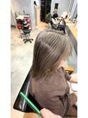 白髪ぼかしハイライトで魅せる立体カラー
