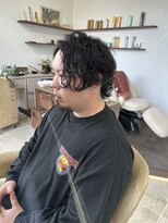 シラス(SiLasu)&nbsp;センターパートウルフ×波巻きパーマ