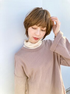 アッシュ 西川口店(Ash) 脱白髪染めハイライト×髪質改善で白髪を活かす艶髪ミディアム