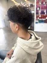 ヌークバイラヴェスト 四日市(neuk by lovest)&nbsp;【neuk服部】リバースセンターパートスパイラルパーマ