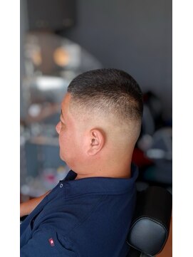バーバーグリッチ(BARBER GLITCH) バズカット
