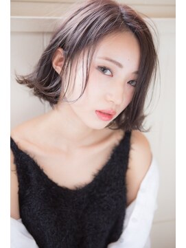 アメリ(Amelie) 春色ボブ