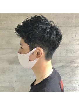 クオリス 上板橋店(QUALIS) 刈り上げモヒカンアップバング【モテ髪ジェットモヒカン】