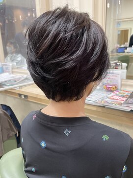 アエラス(Aeolus) ショートレイヤー×香草カラー