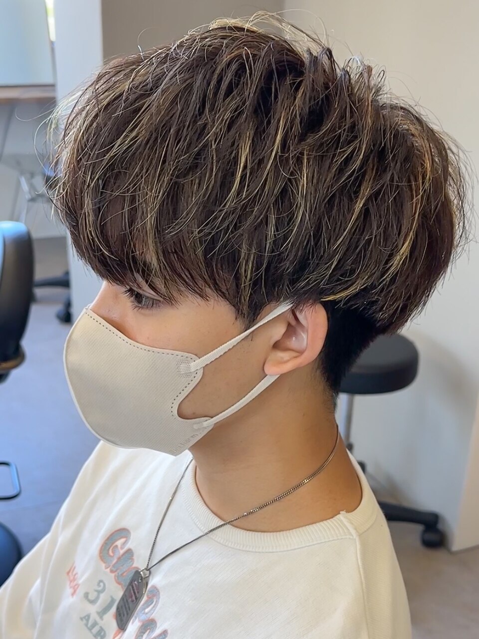 ハイライトメッシュメンズヘアツーブロックマッシュブリーチ