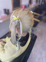 ラビス クローバー(Lovis clover)&nbsp;ツインテール　ヘアセット　ヘアメイク　韓国