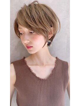 アンド ストーリーズ(&STORIES) 大人可愛い小顔ひし形クビレ丸みボブ20代30代大人ショート