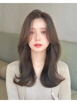 アンアミ シブヤ(Un ami shibuya) 大人ミディアムレイヤー『上品な毛流れ顔まわり×くびれヘア』