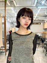 ヒュージ 表参道(huge)&nbsp;外ハネボブミディアム×ニュアンスカラー_20代30代