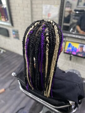 ミミック (mimic) 【派手髪】黒×白×紫カラーブレイズ【エクステブレイズ】