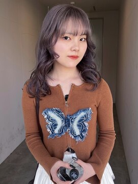 イロウ 天神大名店(IROW) ブリーチ ハイトーン シルバーラベンダー 顔周りカット 美髪