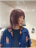 ピンクベージュケアブリーチレイヤーミディアムヘア