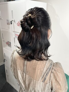 コアブラン 原宿 明治神宮前(CORE blanc) ハーフアップ/カチモリヘア/ルーズカチモリ/結婚式ヘア/表参道
