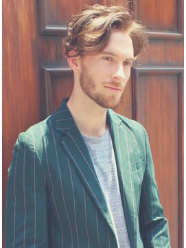 ジジバイワースホワイル(jiji by WORTH WHILE) リバースセンターパート刈り上げセンターパートサーフカール