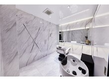 ■ Pure White Room（白・個室）