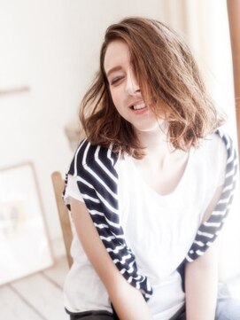 エマージュ 渋谷(Emerge) ☆ルーズ感際立つカジュアルミディ☆