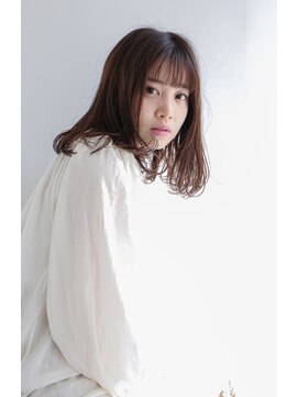 オッジ 西新店(Oggi) 毛先に動きをつけるワンカールスタイル