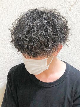 アークスヘアー 黒髪×束感のある無造作スパイラルパーマ
