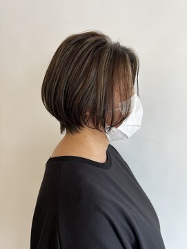 ブロッサム 若葉店(Blossom) ハイライト×ショート 大人のカジュアルショート