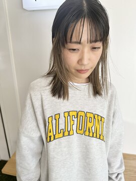 イノセントヘア(innocent.hair) 顔周りレイヤー　インナーカラー