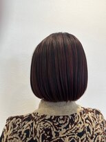 ゴデーレ(GODERE) 暗髪ブラウン+レッドハイライトカラー ツヤ髪ショートボブ