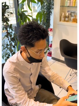 ホル(HOL) スパイキーショート