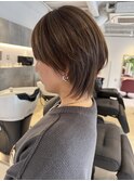 ショートウルフカットマッシュウルフ レイヤーカットハイライト