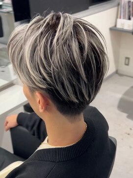 キング(K!ng) 縮毛矯正髪質改善ハイライトレイヤーカット枚方美容室エクステ