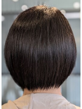 ジールヘアー(GIIL HAIR) ミニボブ