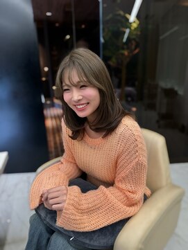 メイキンフィックス(makin Fix) ミディアムボブ　レイヤーカット　オリーブベージュ