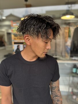 スウェル 稲毛店(Swell) #サーフカール#スパイキーショート#ブルーブラック#稲毛駅